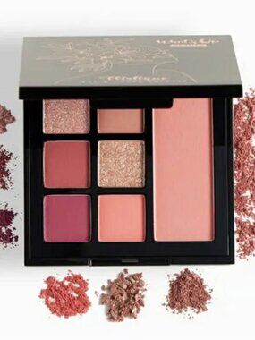 Whats Up Beauty - Flirtique Eye & Cheek Palette